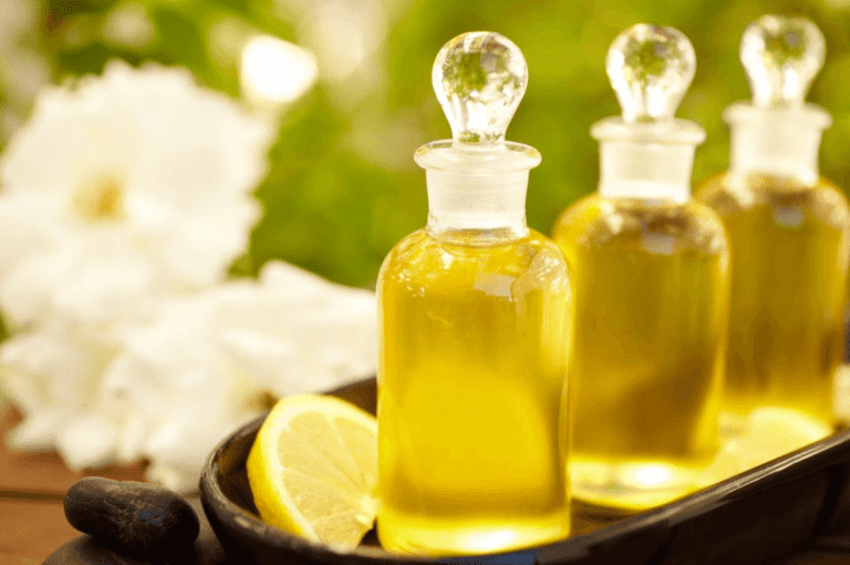 Exploring Best Organic Essential Oils for Skin in Canada 2023