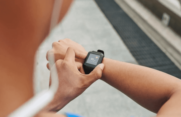 Best smartwatch for health monitoring in Canada 2023 – Experts review