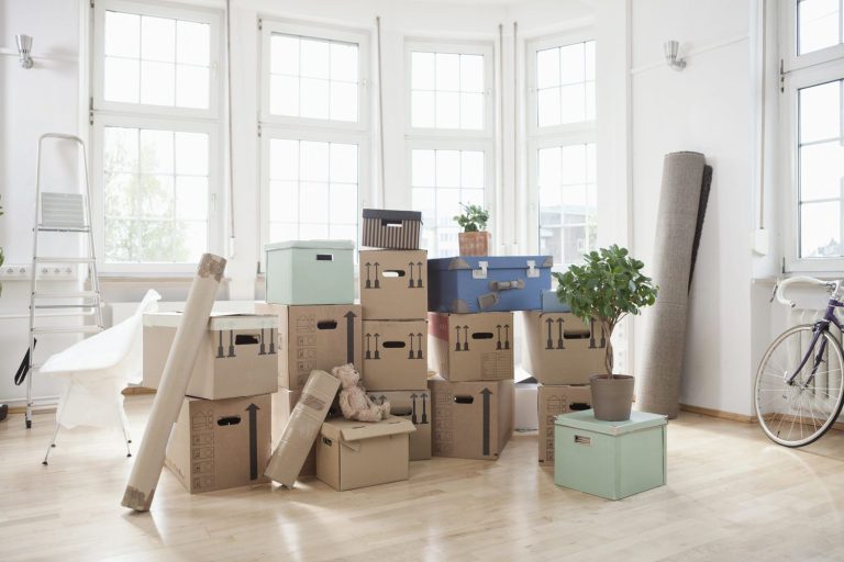 What to Bring First When Moving to a New House [Packing Tips]