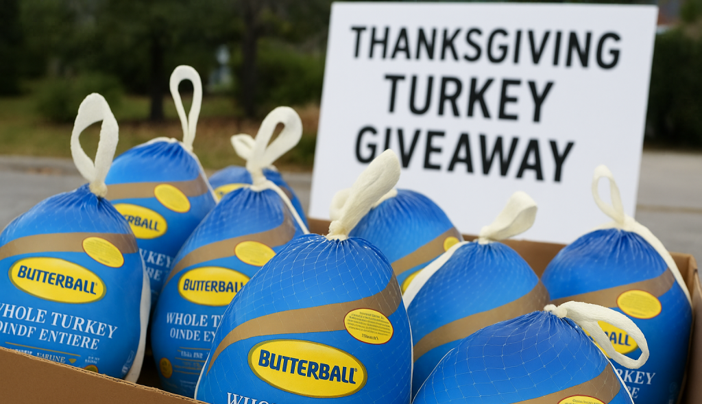 Wyandotte Town Centre BIA Spreads Thanksgiving Cheer with 150 Free Turkeys for Local Families