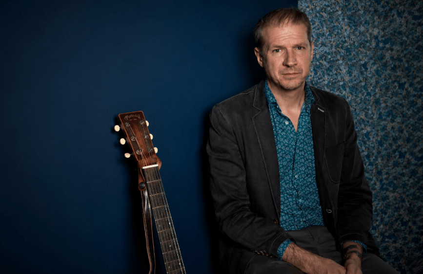 Tacoma Folk-Rocker Kye Alfred Hillig Previews New Album With Reflective Single “On Small Wings” Tacoma Folk-Rocker Kye Alfred Hillig Previews New Album With Reflective Single “On Small Wings”