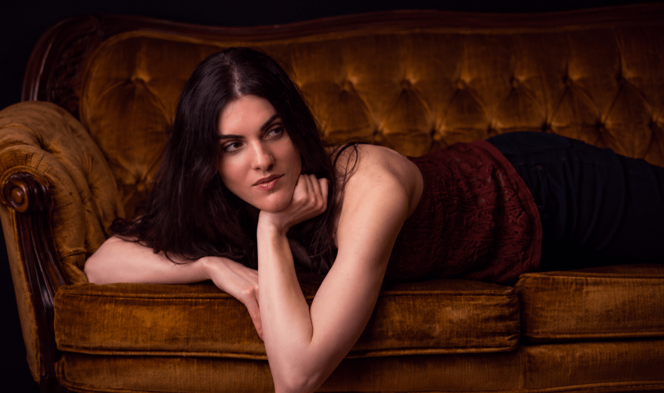 Aurora Singer-Songwriter Laura Fortini Introduces Her Sound With Debut Radio Single “Lights Went Out” Aurora Singer-Songwriter Laura Fortini Introduces Her Sound With Debut Radio Single “Lights Went Out”