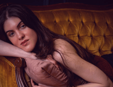 Aurora Singer-Songwriter Laura Fortini Turns Family Struggle Into New Single ‘Shattered’ Aurora Singer-Songwriter Laura Fortini Turns Family Struggle Into New Single ‘Shattered’