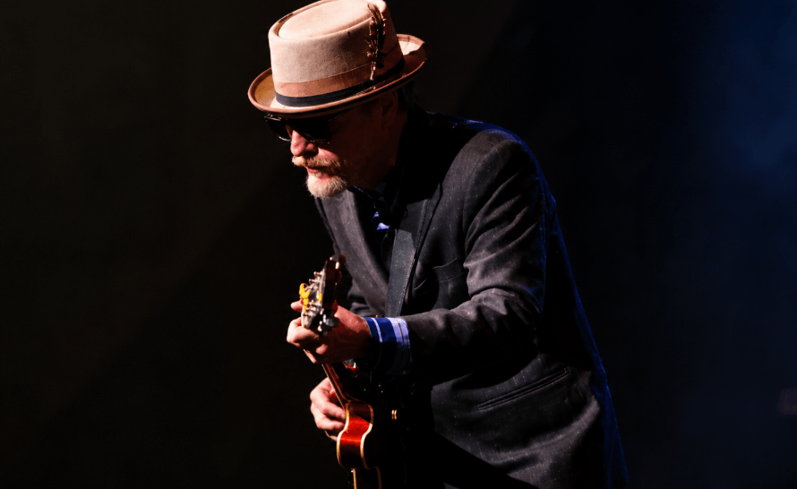 Canadian Blues Musician Brandon Isaak Releases Eighth Solo Album ‘Lookin’ Out My Window’ and New Single ‘World’s Got the Blues’ Canadian Blues Musician Brandon Isaak Releases Eighth Solo Album ‘Lookin’ Out My Window’ and New Single ‘World’s Got the Blues’